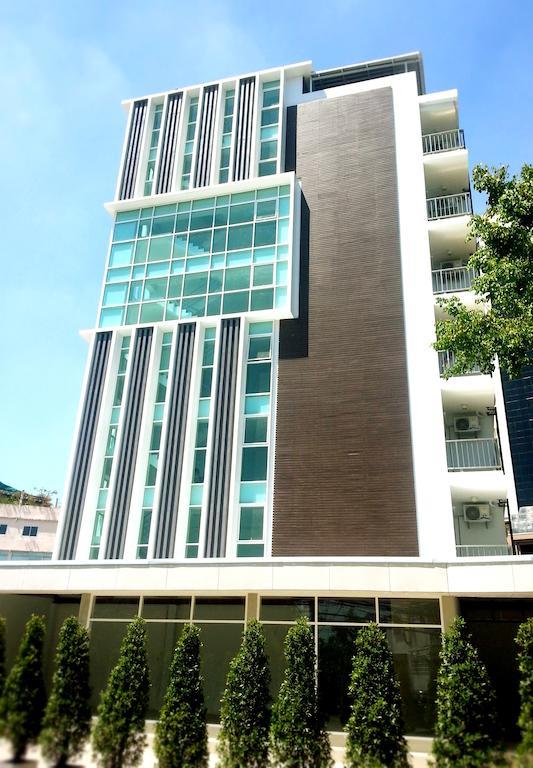 Wealth 30Th Otel Bangkok Dış mekan fotoğraf